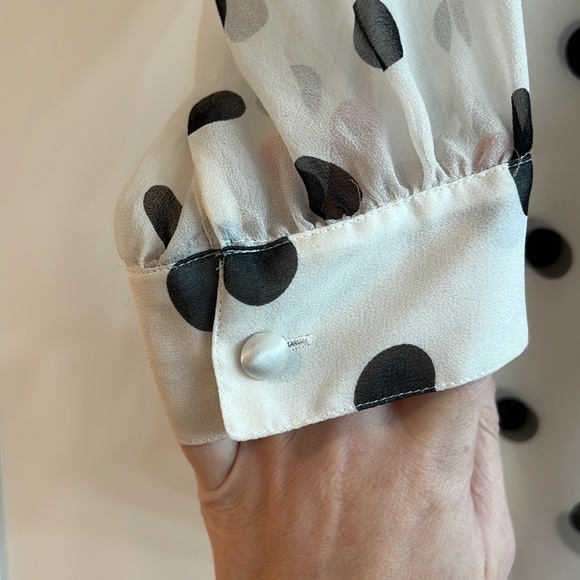 Karen Kane silk blouse - Picture 5 of 7